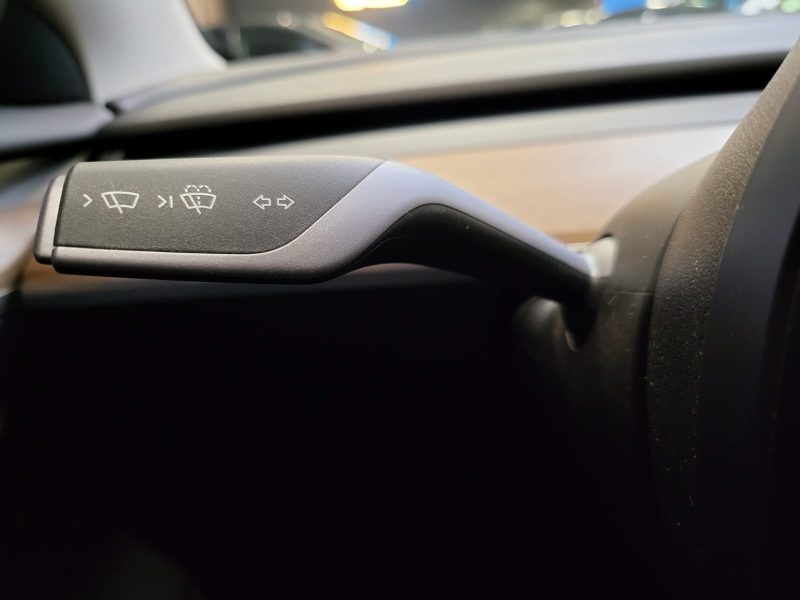 TESLA MODEL 3 STANDART RANGE PLUS 275cv / GARANTIE CONSTRUCTEUR / TOIT PANO / FULL LED / FAIBLE KILO