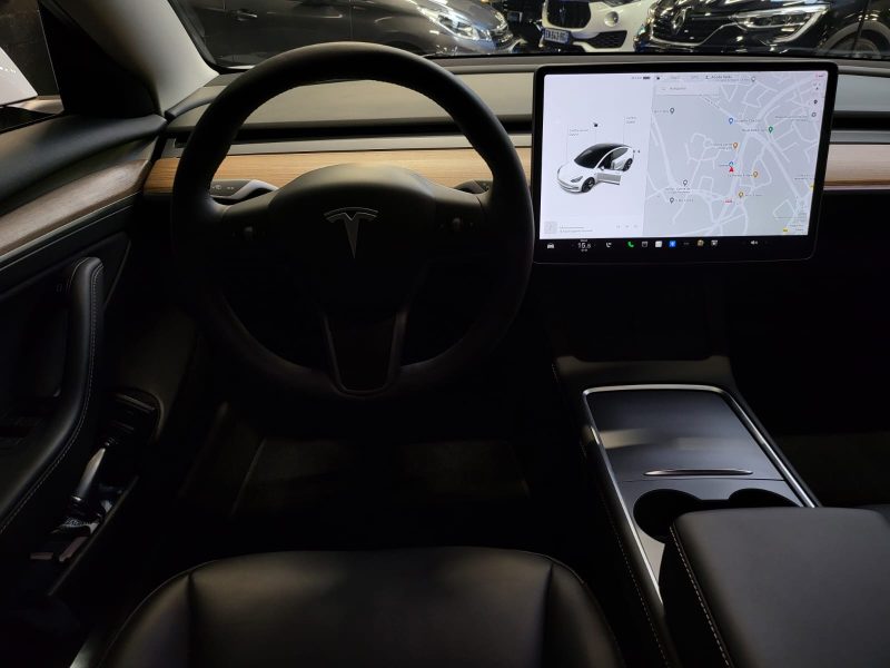TESLA MODEL 3 STANDART RANGE PLUS 275cv / GARANTIE CONSTRUCTEUR / TOIT PANO / FULL LED / FAIBLE KILO