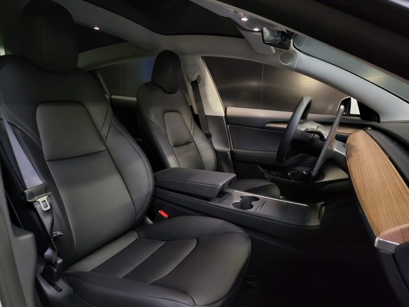 TESLA MODEL 3 STANDART RANGE PLUS 275cv / GARANTIE CONSTRUCTEUR / TOIT PANO / FULL LED / FAIBLE KILO