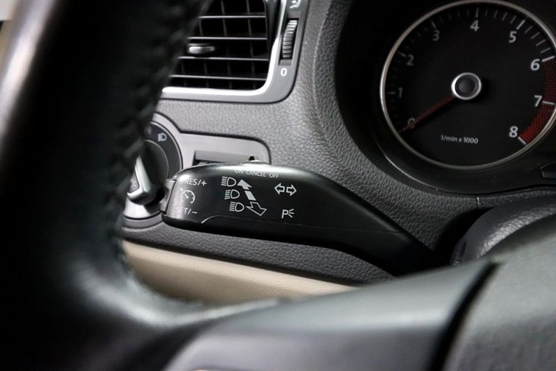 VOLKSWAGEN POLO V 2010