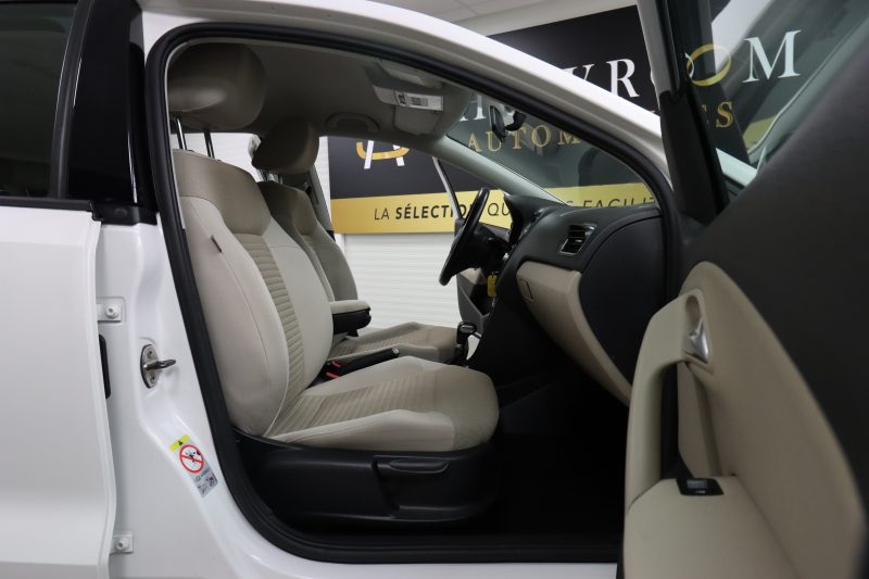 VOLKSWAGEN POLO V 2010