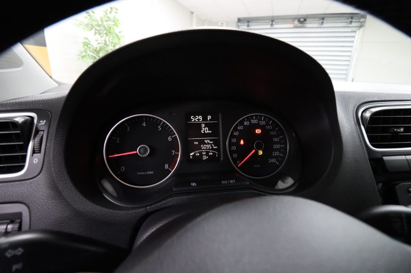 VOLKSWAGEN POLO V 2010