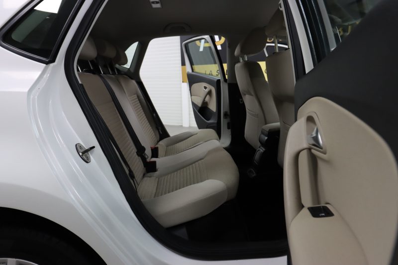 VOLKSWAGEN POLO V 2010