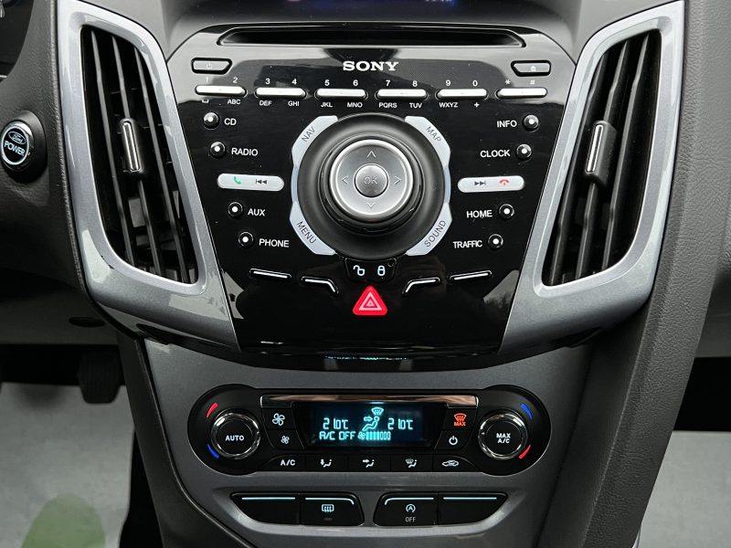 FORD FOCUS III PHASE 2 SW TITANIUM 1.2 ECOBOOST 125 BREAK / PREMIERE MAIN CRIT AIR 1 - GARANTIE 1 AN