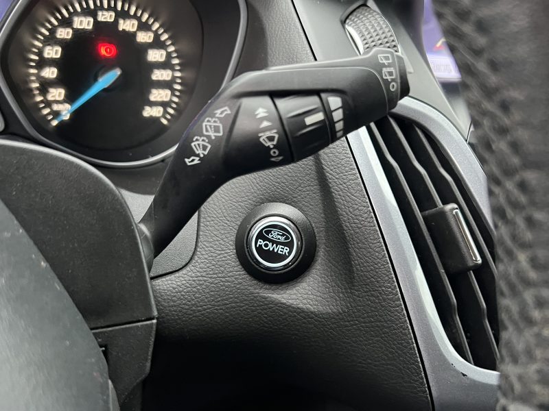 FORD FOCUS III PHASE 2 SW TITANIUM 1.2 ECOBOOST 125 BREAK / PREMIERE MAIN CRIT AIR 1 - GARANTIE 1 AN