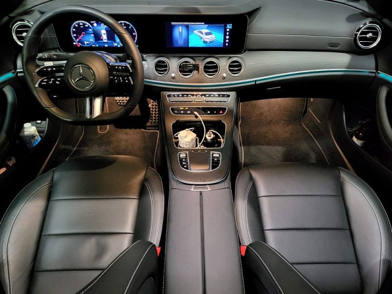 MERCEDES CLASSE  E 220 D AMG LINE TOIT OUVRANT / SIEGES ELECTRIQUE  TVA RECUPERABLE