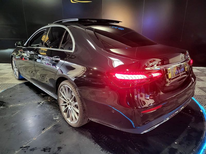 MERCEDES CLASSE  E 220 D AMG LINE TOIT OUVRANT / SIEGES ELECTRIQUE  TVA RECUPERABLE