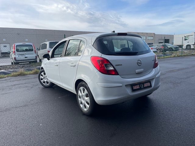 OPEL CORSA 2013 GPS 