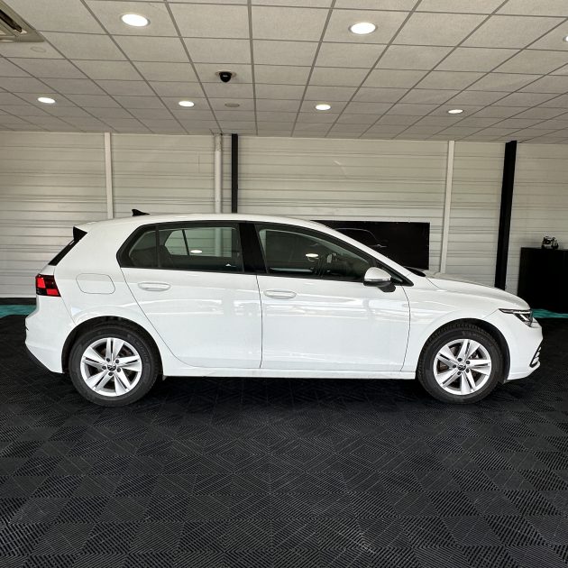 VOLKSWAGEN GOLF VIII 2.0 TDI 115 cv LIFE 1ST TVA RECUPERABLE 1ere Main