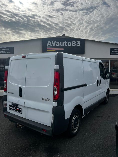 RENAULT TRAFIC 2.0 DCI 115cv Moteur à chaine 
