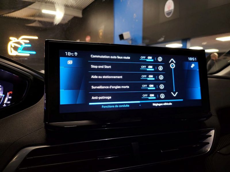 PEUGEOT 3008 1.2 PURETECH 130cv ALLURE PACK VIRTUAL COCKPIT / CARPLAY / SIEGES CHAUFFANTS 