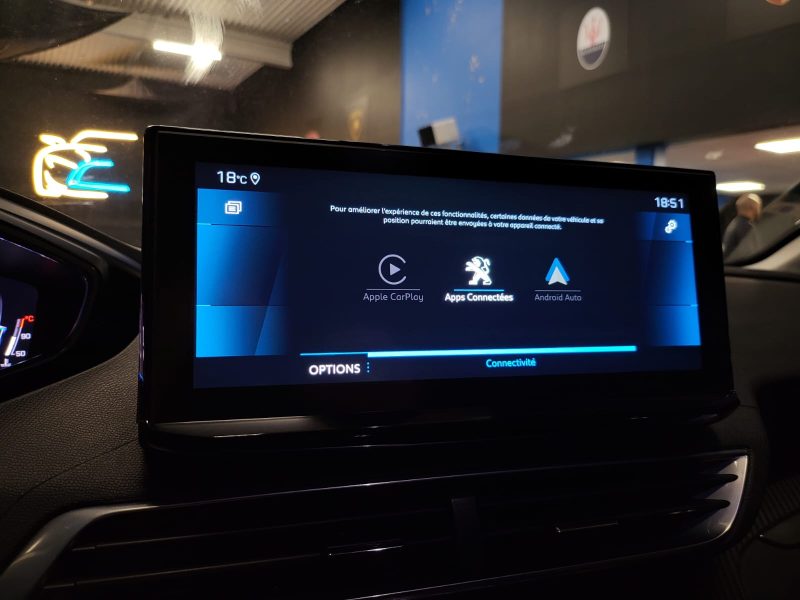 PEUGEOT 3008 1.2 PURETECH 130cv ALLURE PACK VIRTUAL COCKPIT / CARPLAY / SIEGES CHAUFFANTS 