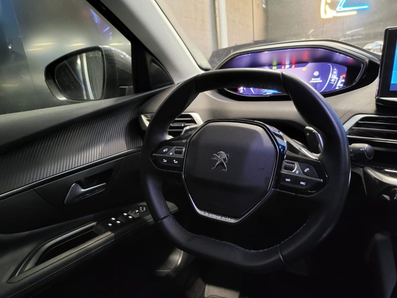 PEUGEOT 3008 1.2 PURETECH 130cv ALLURE PACK VIRTUAL COCKPIT / CARPLAY / SIEGES CHAUFFANTS 