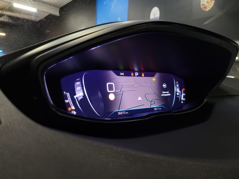 PEUGEOT 3008 1.2 PURETECH 130cv ALLURE PACK VIRTUAL COCKPIT / CARPLAY / SIEGES CHAUFFANTS 