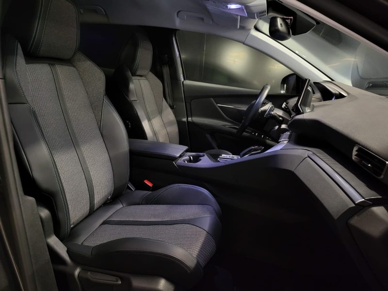 PEUGEOT 3008 1.2 PURETECH 130cv ALLURE PACK VIRTUAL COCKPIT / CARPLAY / SIEGES CHAUFFANTS 