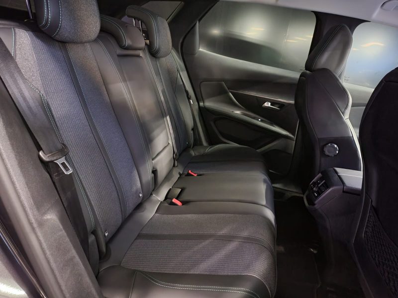 PEUGEOT 3008 1.2 PURETECH 130cv ALLURE PACK VIRTUAL COCKPIT / CARPLAY / SIEGES CHAUFFANTS 