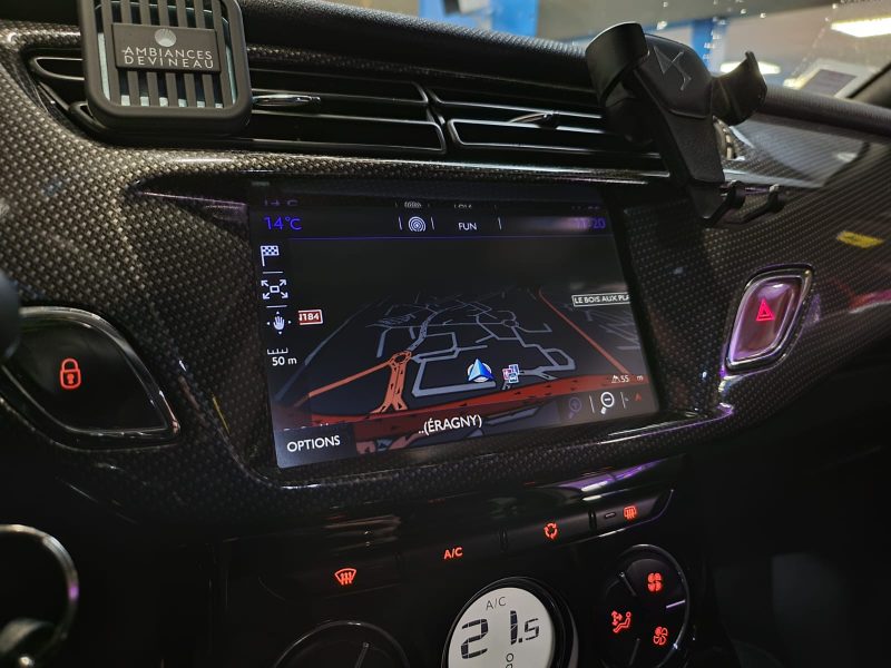 CITROEN DS3 1.6 HDI 120cv SPORT CHIC RADAR DE RECUL /BLUETOOTH / FEUX ET ESSUIE GLACES AUTO / ACTIVE