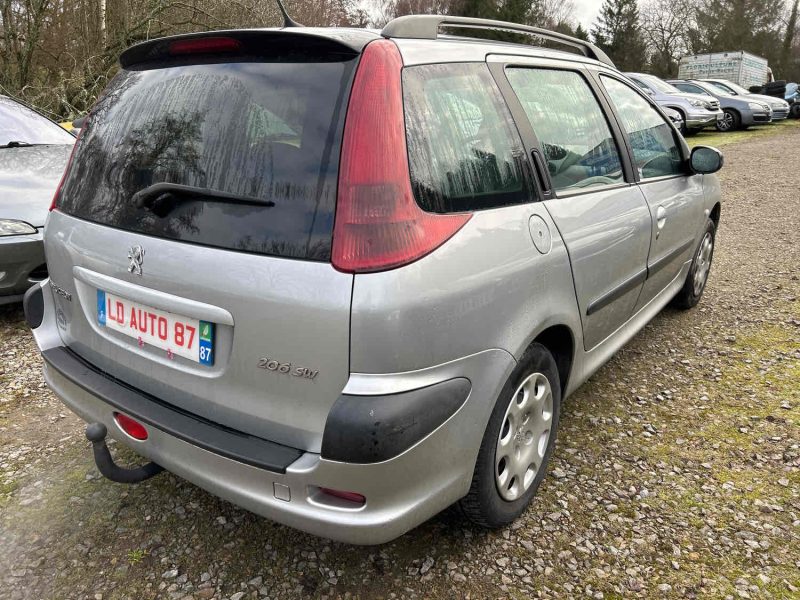 PEUGEOT 206 sw  2004