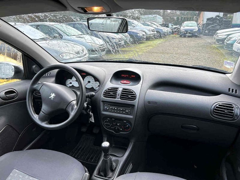 PEUGEOT 206 sw  2004