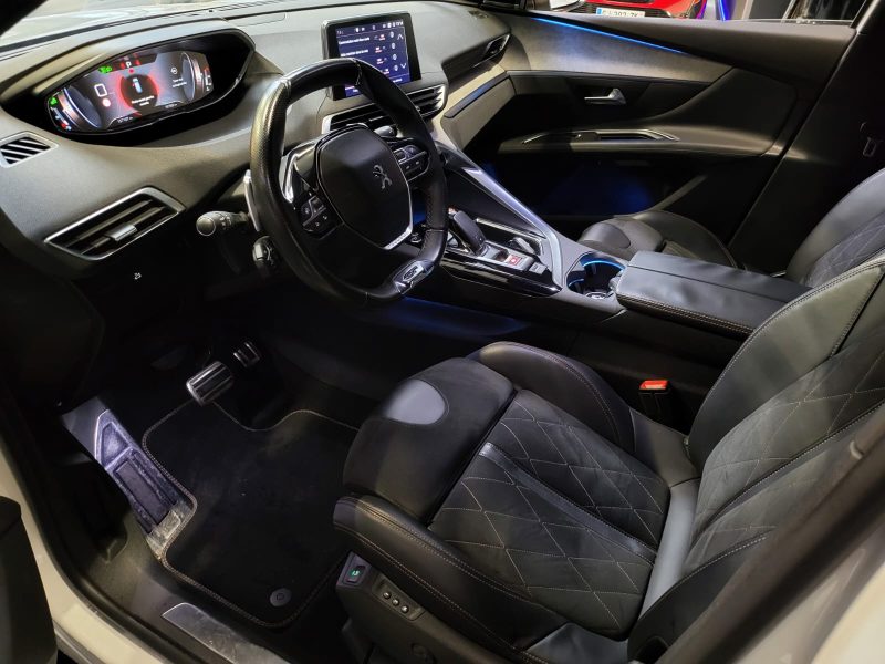 PEUGEOT 3008 2.0 BlueHDi 180cv EAT8 GT PACK FOCAL / SIEGES ELECTRIQUE A MEMOIRE CHAUFFANTS / LUMIERE