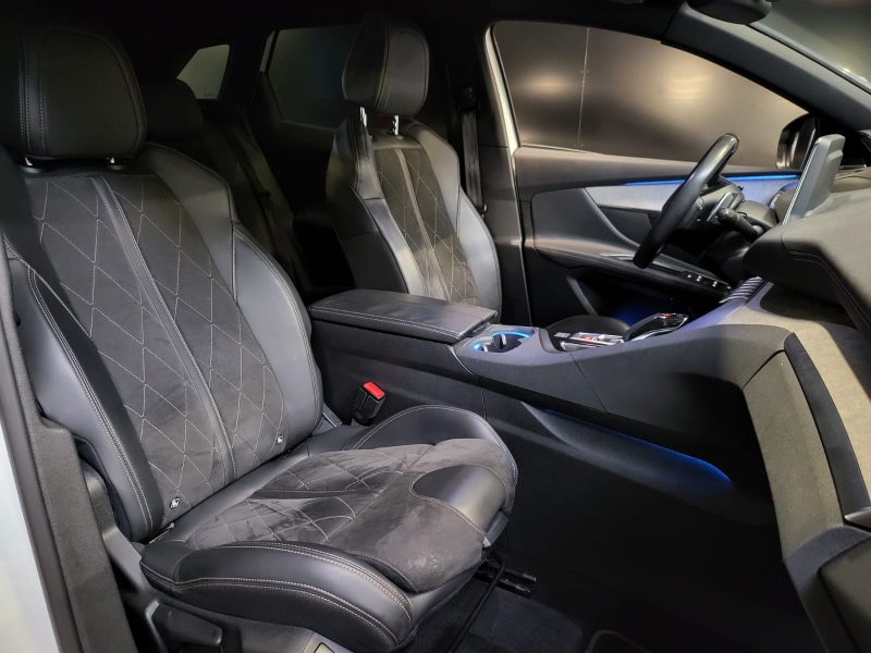 PEUGEOT 3008 2.0 BlueHDi 180cv EAT8 GT PACK FOCAL / SIEGES ELECTRIQUE A MEMOIRE CHAUFFANTS / LUMIERE