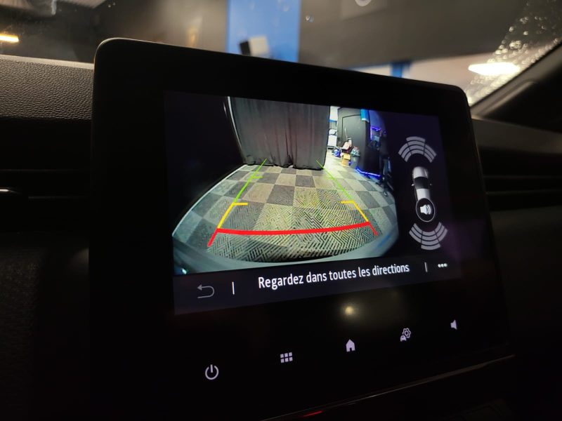 RENAULT CLIO V TCE 90 INTENS /CARPLAY+LUMIERE D\'AMBIENCE+APPLE CAR PLAY+CAMERA/