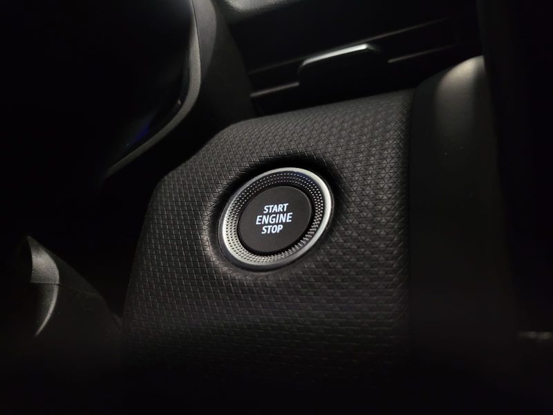 RENAULT CLIO V TCE 90 INTENS /CARPLAY+LUMIERE D\'AMBIENCE+APPLE CAR PLAY+CAMERA/