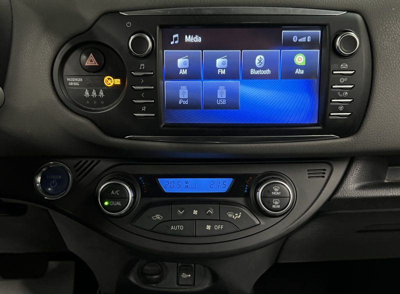 TOYOTA YARIS 3 PHASE 2 1.5 HYBRID 100 Cv 1ERE MAIN BOITE AUTO GPS CAMERA CRIT AIR 1 - GARANTIE 1 AN