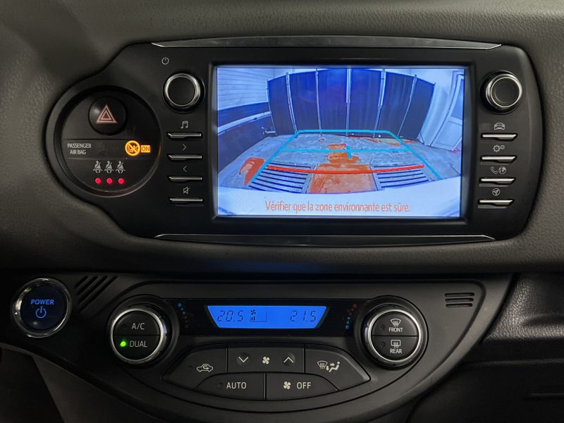 TOYOTA YARIS 3 PHASE 2 1.5 HYBRID 100 Cv 1ERE MAIN BOITE AUTO GPS CAMERA CRIT AIR 1 - GARANTIE 1 AN