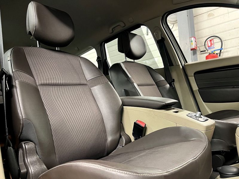 RENAULT GRAND SCENIC III PRIVILEGE 2.0 DCI 150 Cv BOITE AUTOMATIQUE 7 PLACES - GARANTIE 1 AN