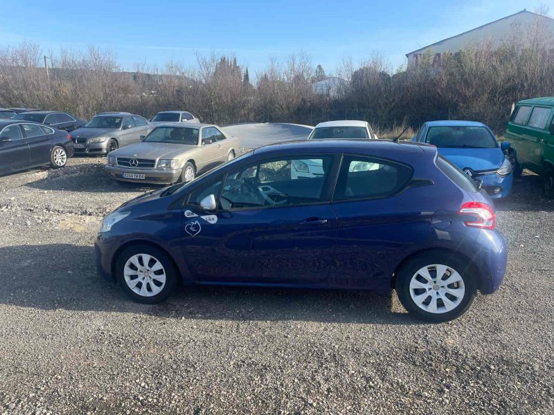 PEUGEOT 208  2014 GARANTIE