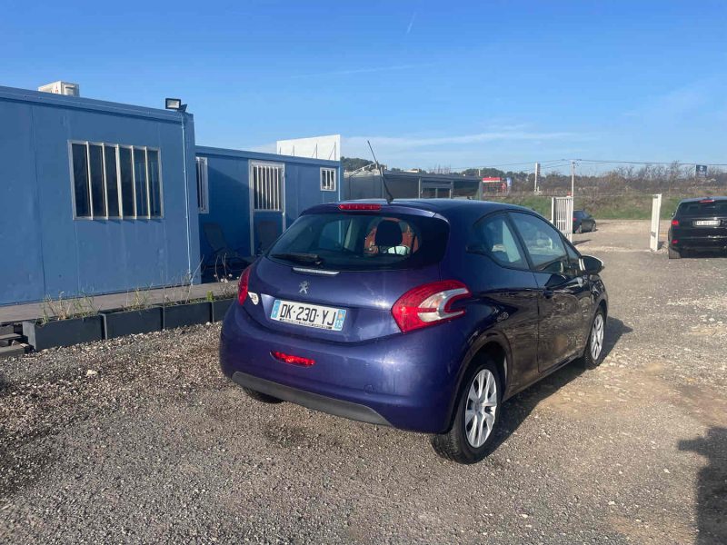 PEUGEOT 208  2014 GARANTIE