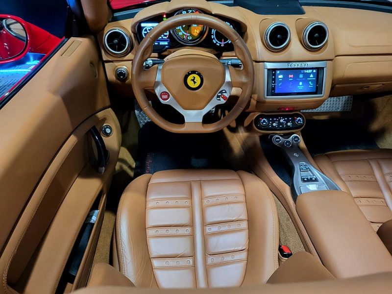 FERRARI CALIFORNIA Cabriolet 4.3 V8 460cv BVA / CARPLAY/ANDROID AUTO/CAMERA/LAUNCH CONTROL