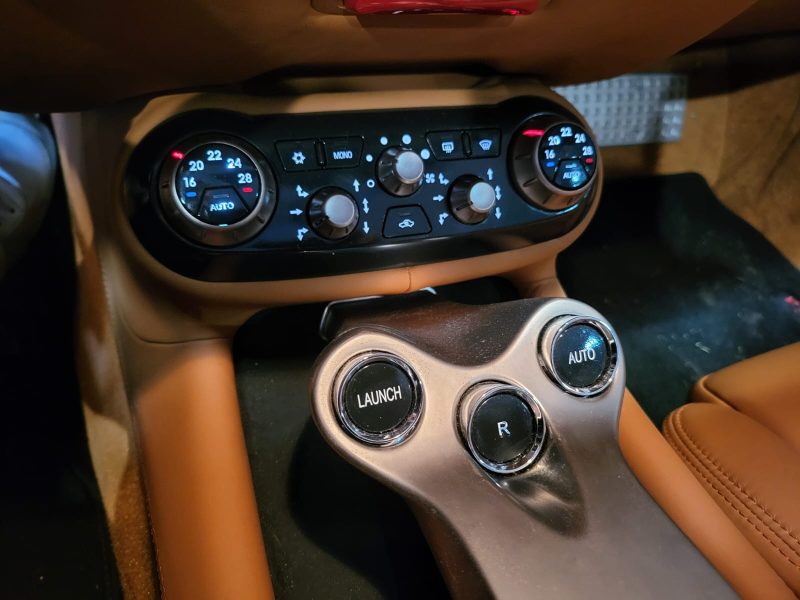 FERRARI CALIFORNIA Cabriolet 4.3 V8 460cv BVA / CARPLAY/ANDROID AUTO/CAMERA/LAUNCH CONTROL