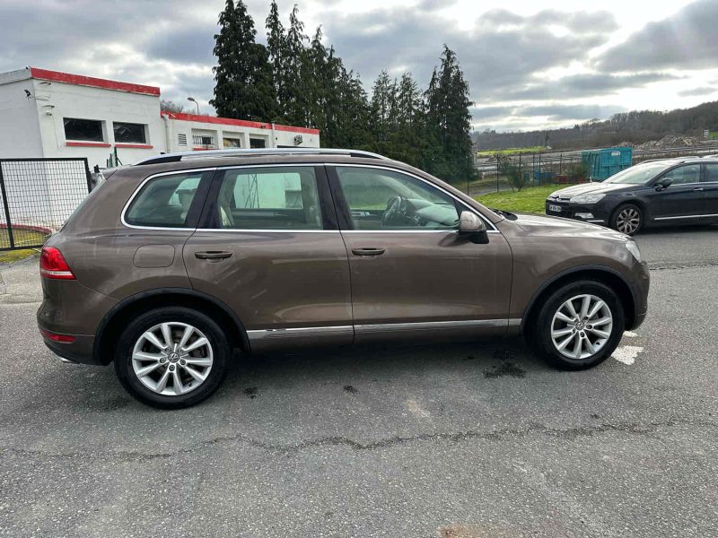 VOLKSWAGEN TOUAREG 2011