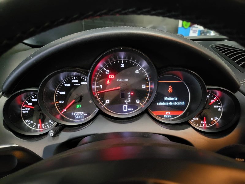 3.0 TDi V6 Tiptronic S 245 cv PLATINIUM / TO / SUSPENSION PILOTEE / SIEGES ELECTRIQUES