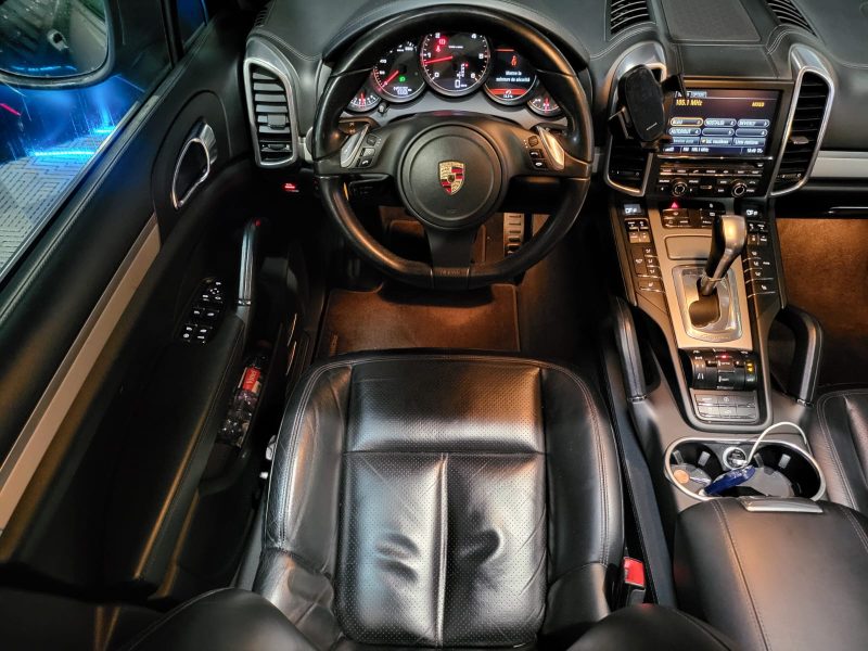 3.0 TDi V6 Tiptronic S 245 cv PLATINIUM / TO / SUSPENSION PILOTEE / SIEGES ELECTRIQUES