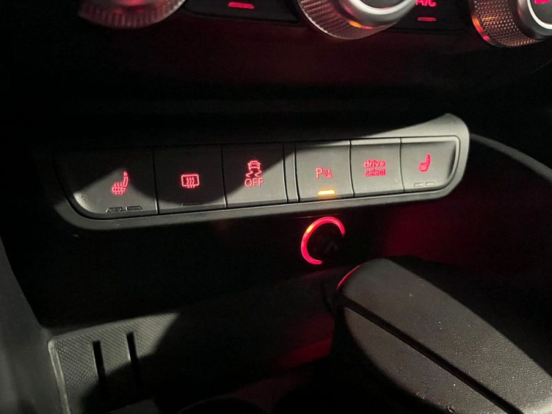 AUDI A1 Sportback 1.4 TFSI 125cv AMBITION LUXE SIEGES CHAUFANT / TOIT OUVRANT / KEYLESS GO