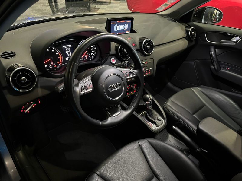 AUDI A1 Sportback 1.4 TFSI 125cv AMBITION LUXE SIEGES CHAUFANT / TOIT OUVRANT / KEYLESS GO