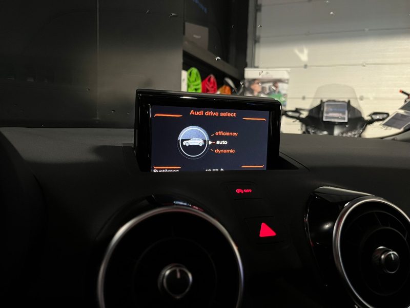 AUDI A1 Sportback 1.4 TFSI 125cv AMBITION LUXE SIEGES CHAUFANT / TOIT OUVRANT / KEYLESS GO