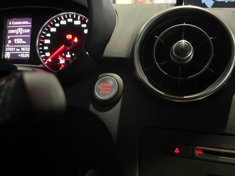 AUDI A1 Sportback 1.4 TFSI 125cv AMBITION LUXE SIEGES CHAUFANT / TOIT OUVRANT / KEYLESS GO