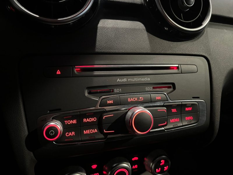 AUDI A1 Sportback 1.4 TFSI 125cv AMBITION LUXE SIEGES CHAUFANT / TOIT OUVRANT / KEYLESS GO