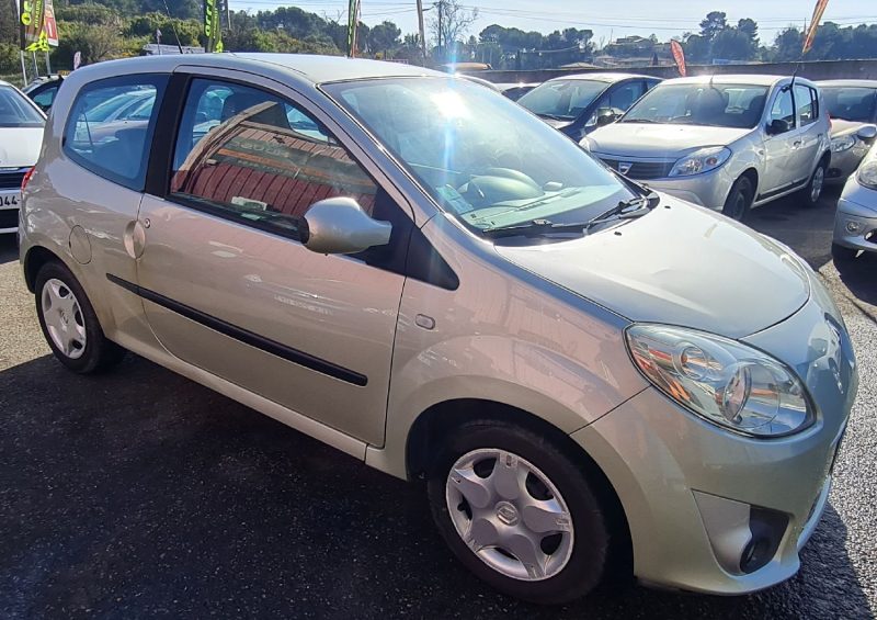 RENAULT TWINGO II 2009