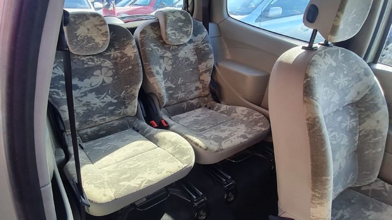 RENAULT TWINGO II 2009