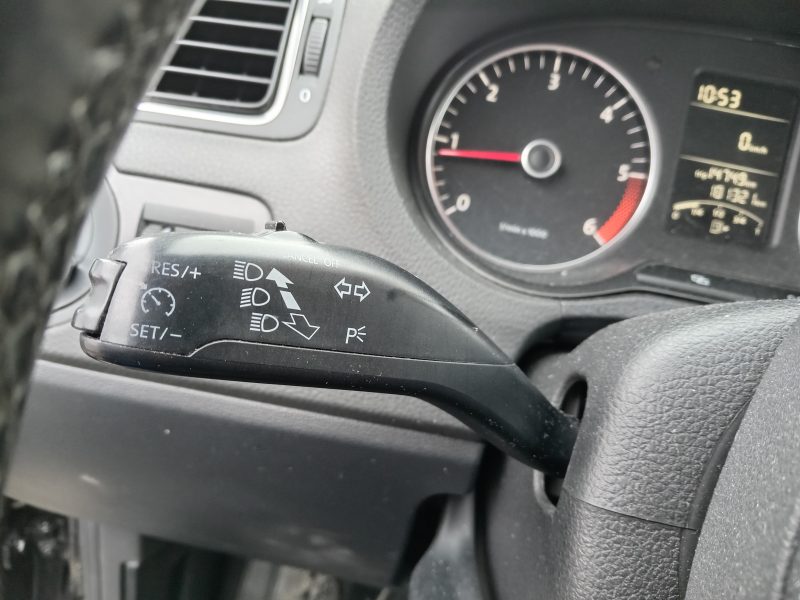 VOLKSWAGEN POLO V 2010