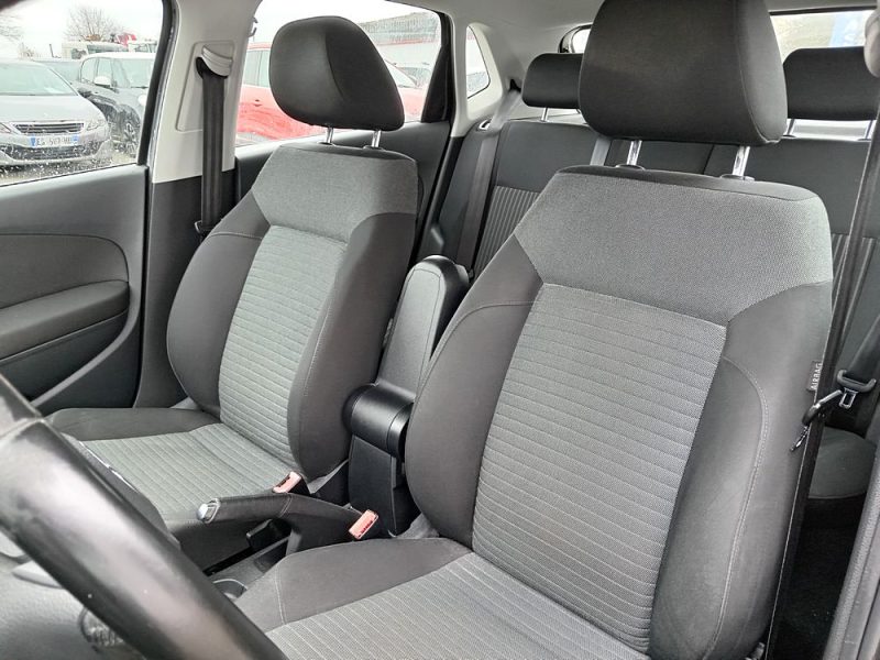 VOLKSWAGEN POLO V 2010