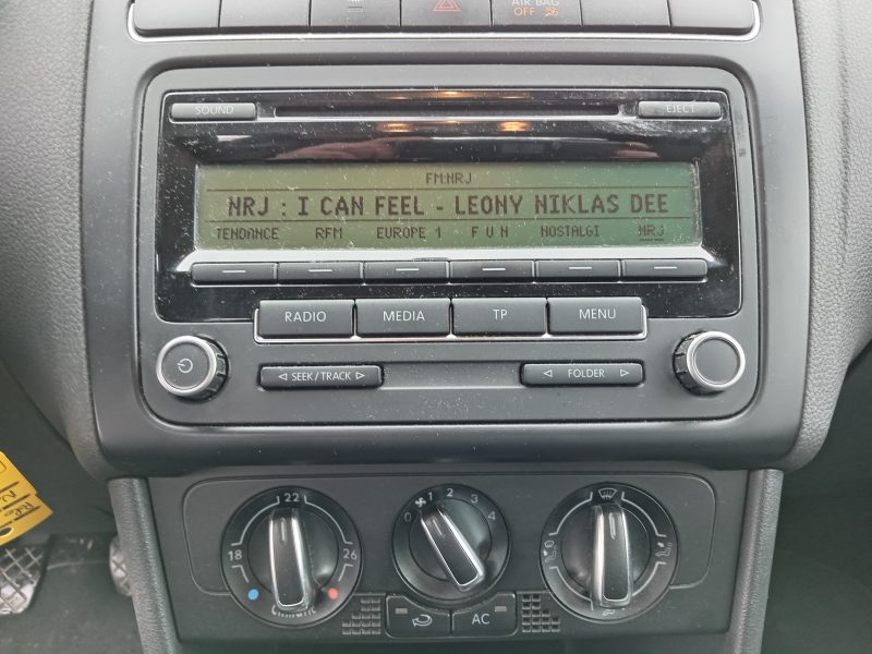 VOLKSWAGEN POLO V 2010