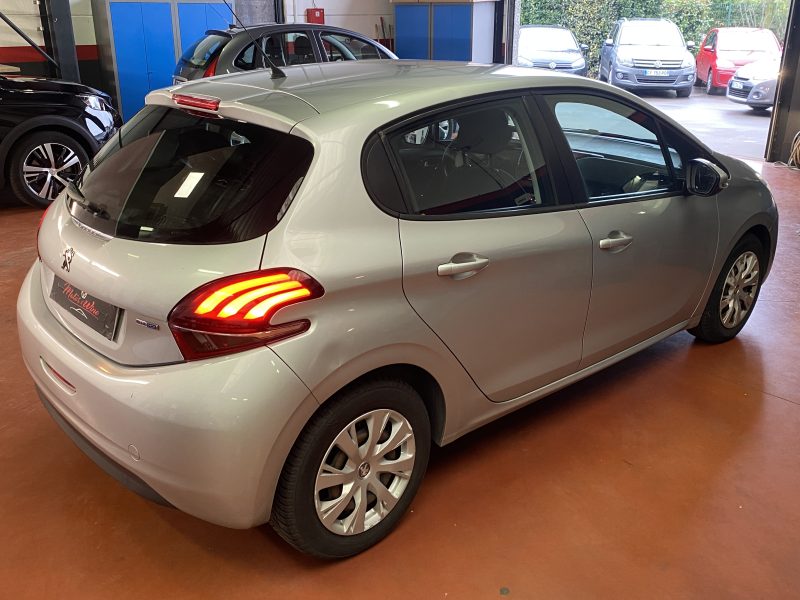 PEUGEOT 208 2016