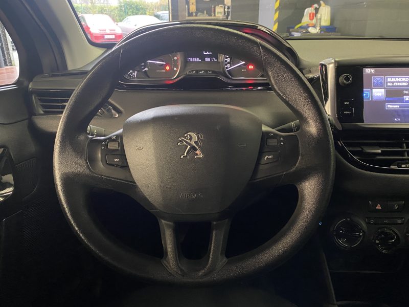 PEUGEOT 208 2016