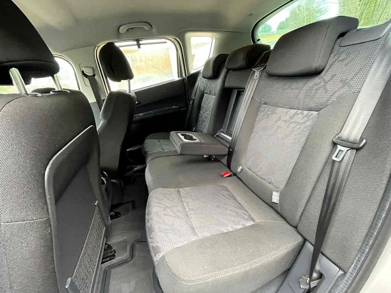 PEUGEOT 3008 Monospace 2010 1.6 HDi 109cv